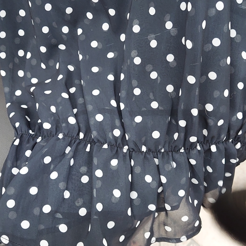 New York & Co., cold shoulder blouse size M - Picture 3 of 3